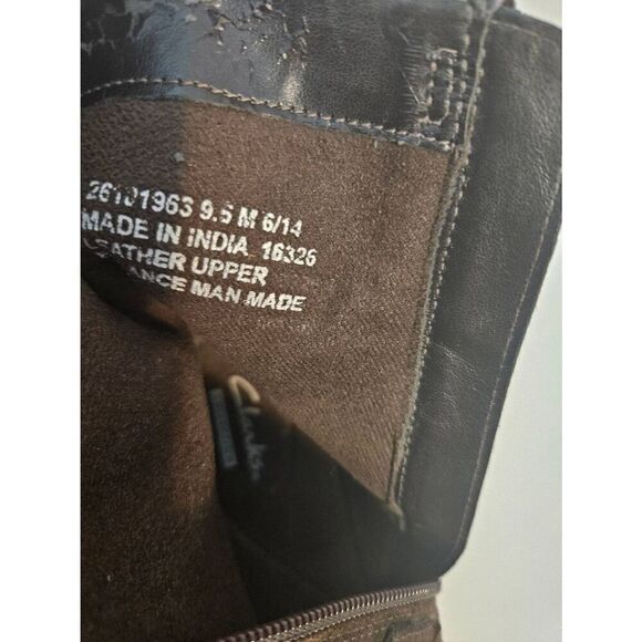 Clarks brown suede booties with side zipper.  Size 9.5. - Picture 5 of 6